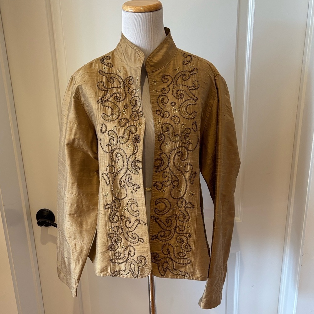 Chico’s 100% Silk Embroidered Beaded Jacket Gold Metallic Open Front Size 2 L
